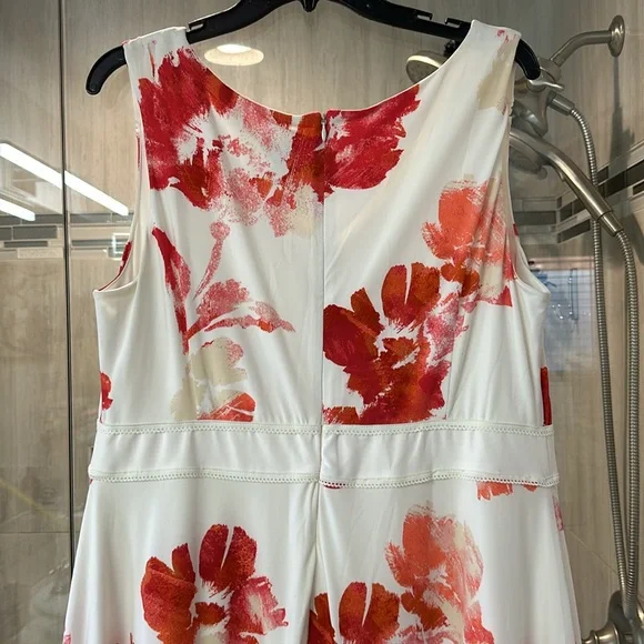 TAYLOR
Plus Size Lace-Inset Midi Dress - Picture 9 of 11